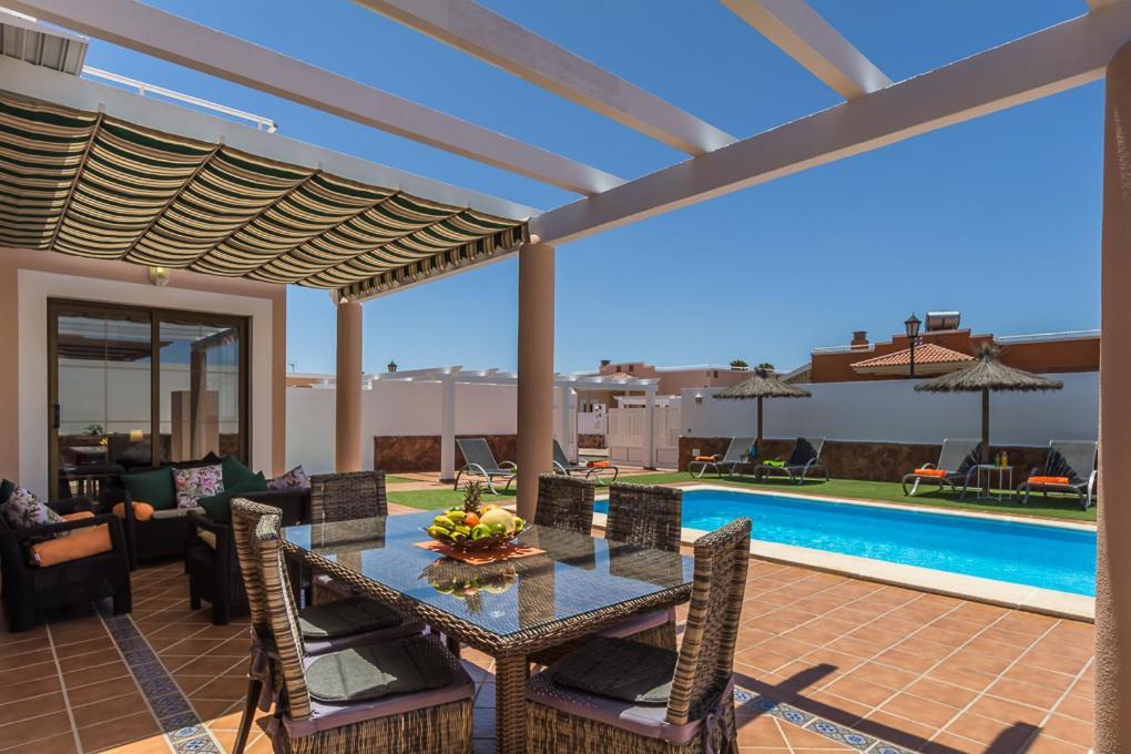 Villa With Private Pool, Near Beach And Golf Caleta De Fuste- Villa Charlotte Costa De Antigua Exterior photo